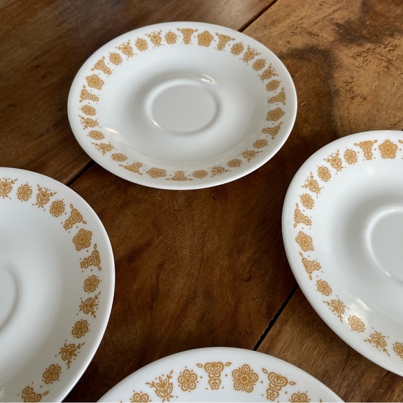 Vintage Set of 4 Corelle Gold Butterfly Patterned Saucer Plates - Picture 4 of 7
